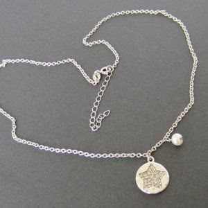 Star sterling silver necklace with pearl